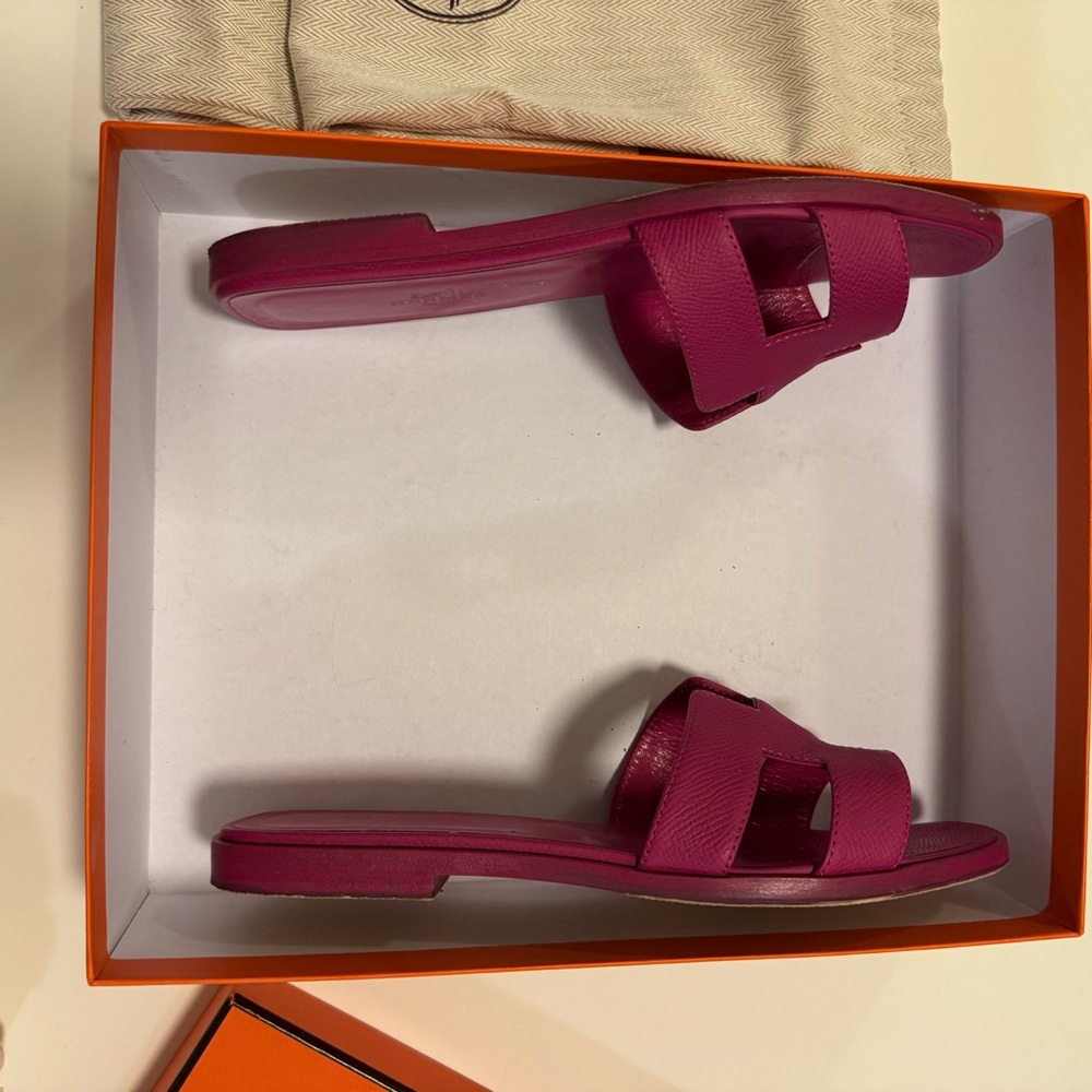 HERMES ORAN SANDALS, PINK POURPRE COLOR, SIZE 37.5 with BOX and DUSTBAGS - Picture 5 of 15